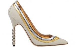 Manolo Blahnik cria coleAi??A?o