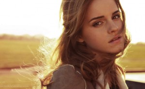 Emma Watson declara ter apenas 8 pares de sapatos! ConheAi??a um pouco mais sobre nossa eterna Hermione!