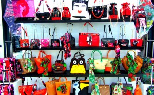 Neon lanAi??a linha de acessA?rios!